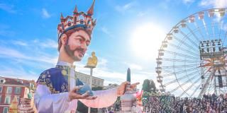 Que symbolise le Roi du Carnaval de Nice ?